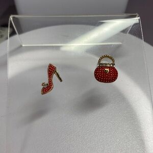 Fashionable earrings